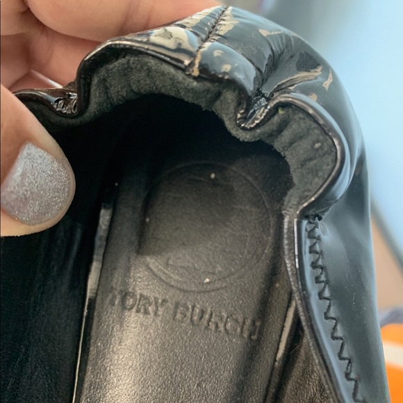 Tory Burch MINNIE TRAVEL BALLET FLAT, LEATHER 9 black pre-owned gold logo - Picture 4 of 8
